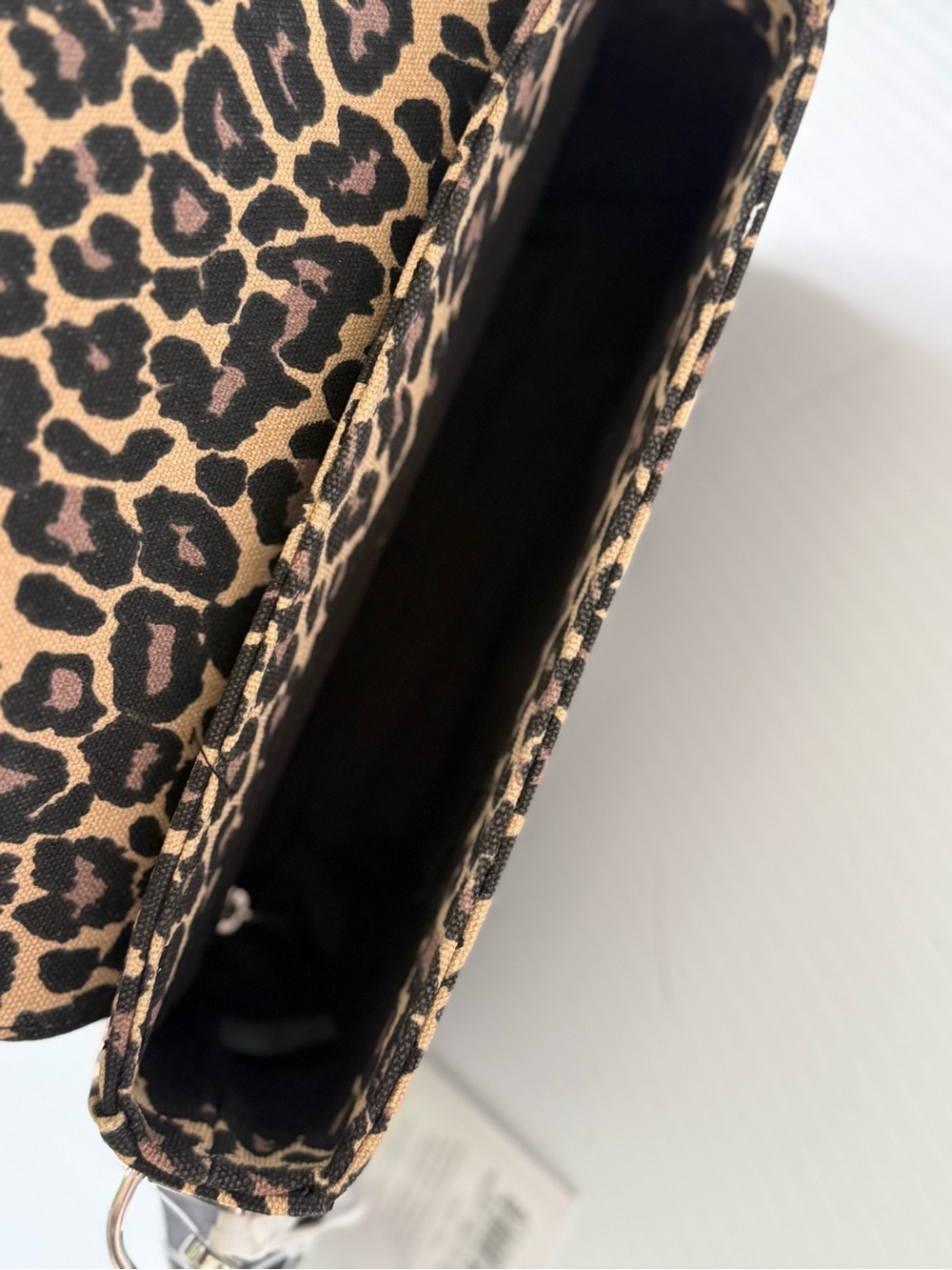 Leopard Mini Bag - Picture 5 of 9